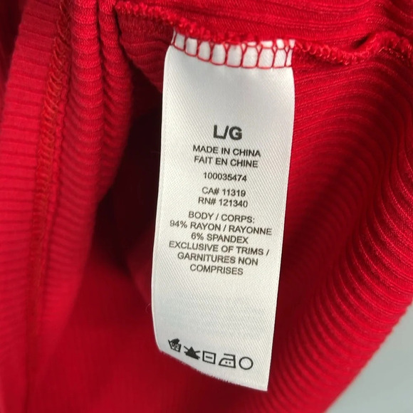 DYNAMITE Ribbed V-Neck T-Shirt Red Short Sleeve Rayon Stretch Size L - Picture 7 of 9